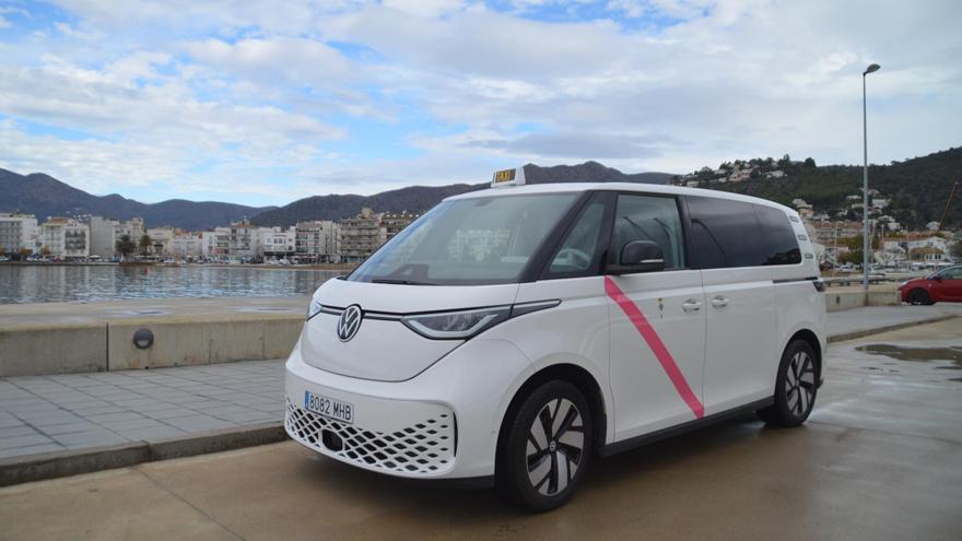 El servei de taxi de Roses incorpora un model elèctric d’última generació