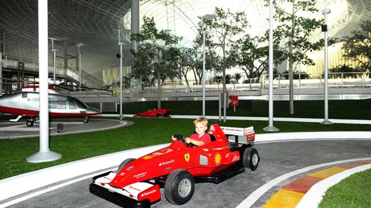 Abu Dhabi y Ferrari abren el mayor parque temático cubierto del mundo