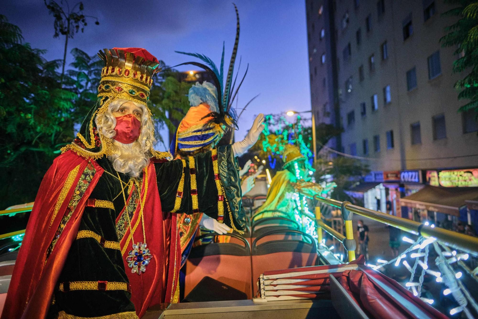 Los Reyes magos recorren Santa Cruz