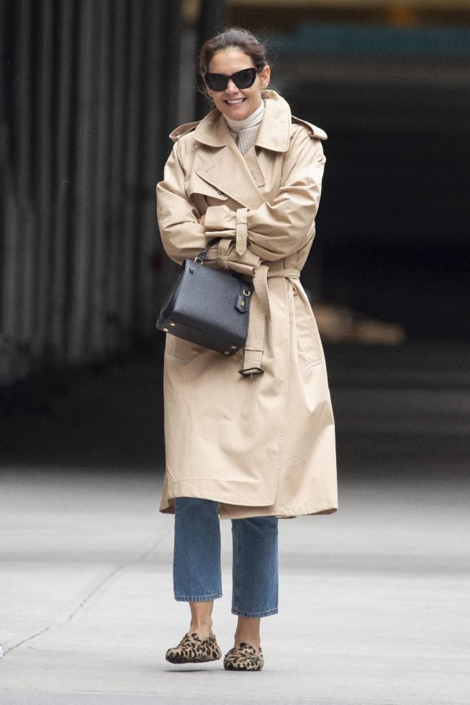 Katie Holmes con el calzado estrella de la temporada, los mocasines