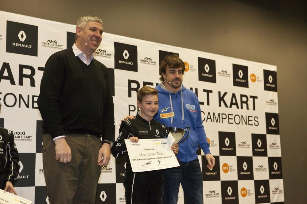 Fernando Alonso entrega los premios Reanult Kart