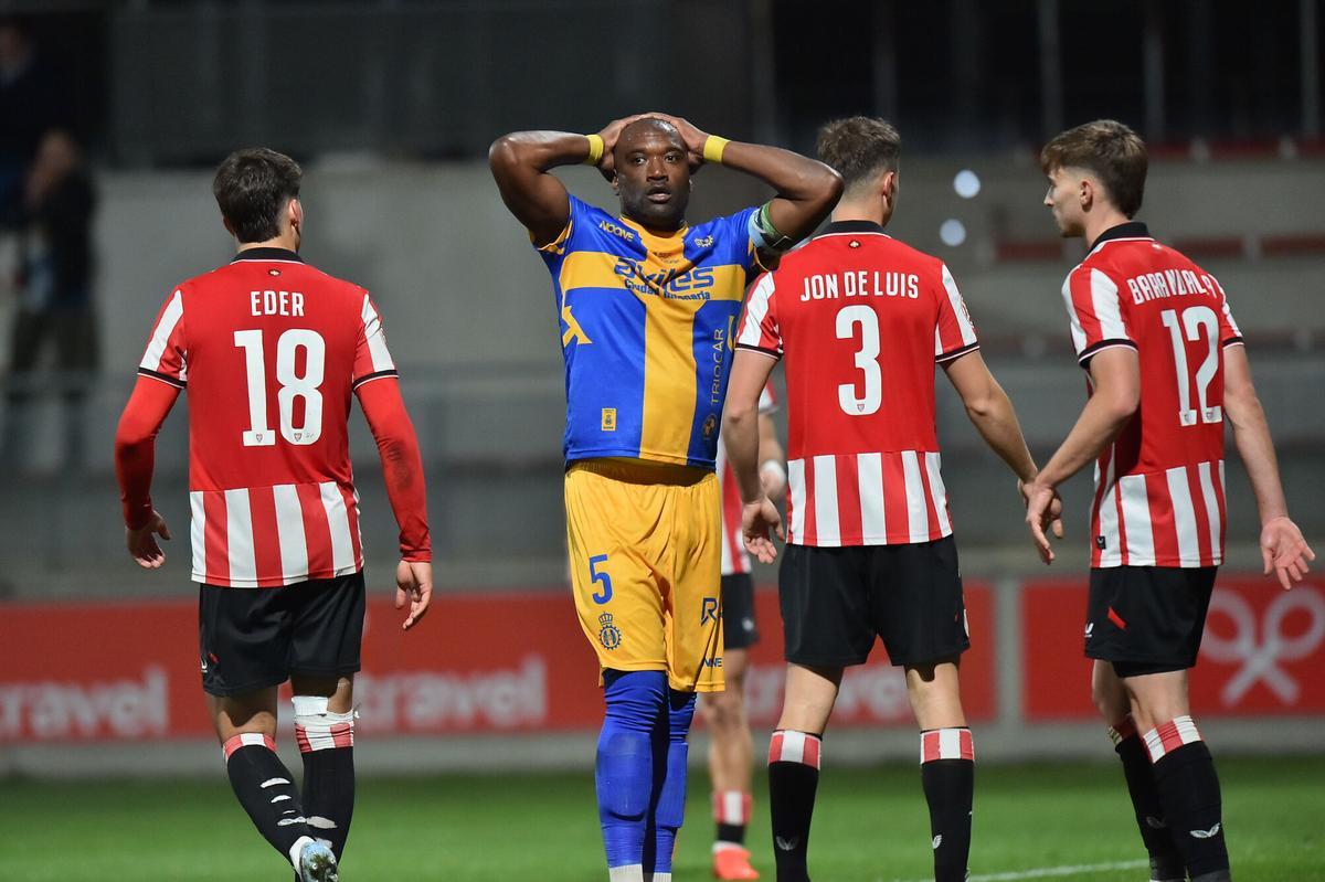 Un momento del Bilbao Ahtletic B-Real Avilés