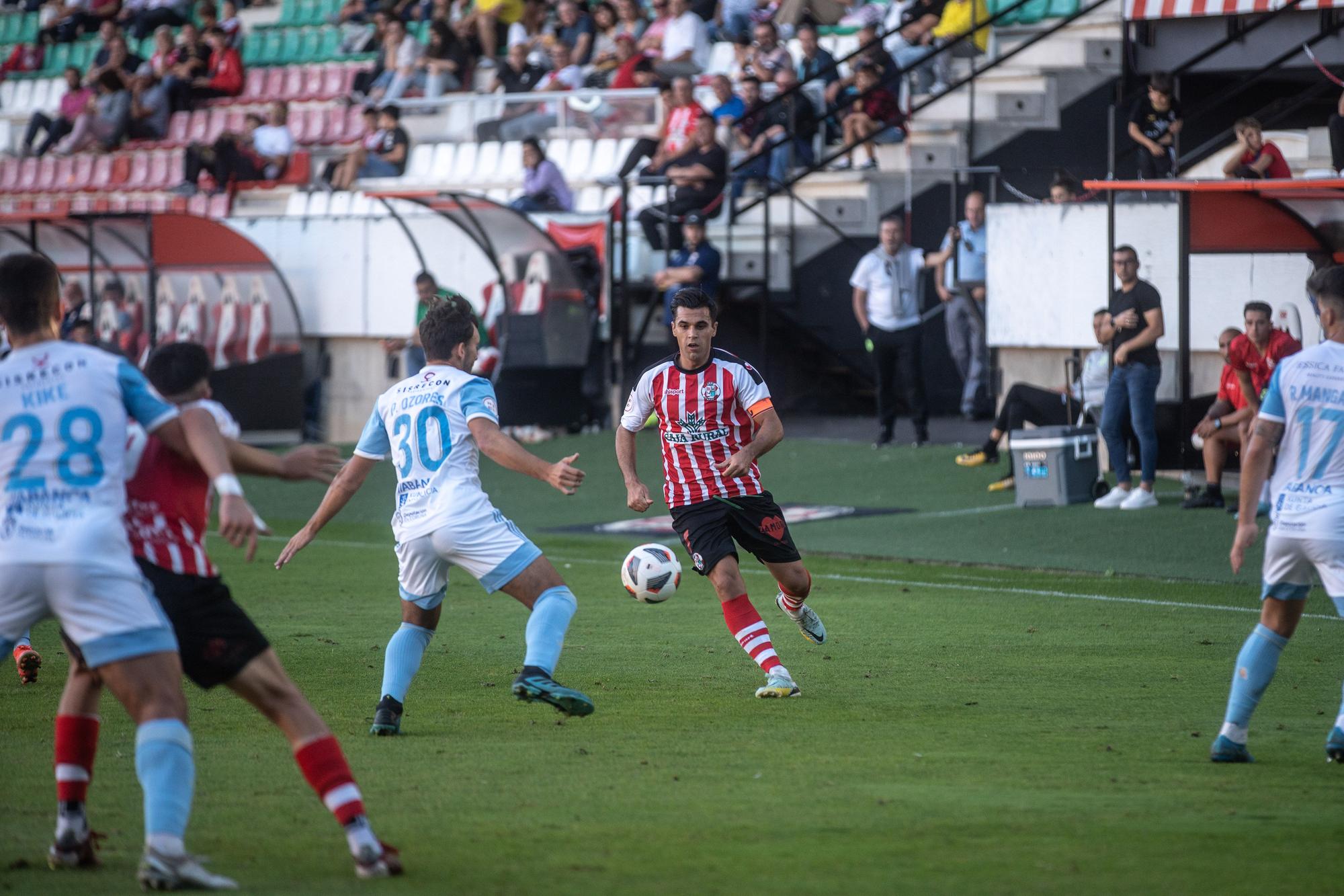 GALERÍA | Las mejores imágenes de la derrota del Zamora CF ante la SD Compostela