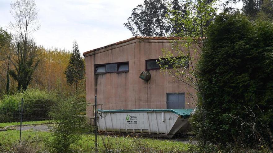 La depuradora de O Quenllo, en Carral, en el punto de mira por vertidos y falta de mantenimiento