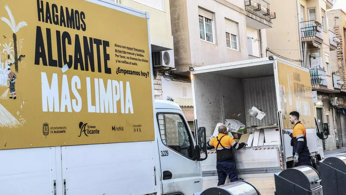 La recogida de enseres con cita previa de Netial aumenta un 29% con la campaña “Hagamos Alicante más limpia”