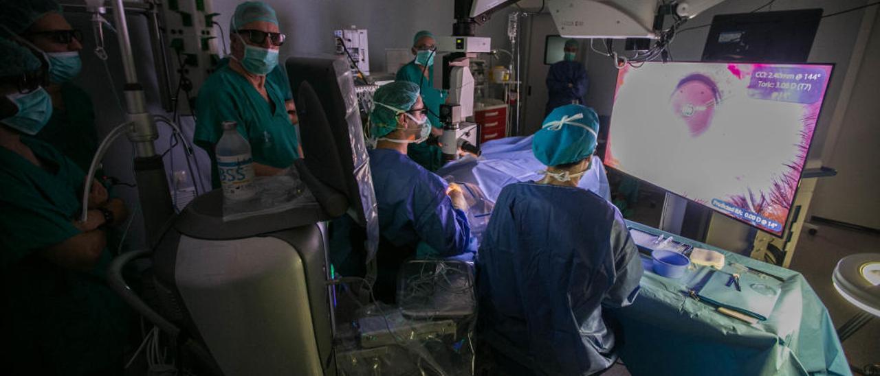 Un quirófano del Hospital General durante una intervención, en una imagen de archivo.