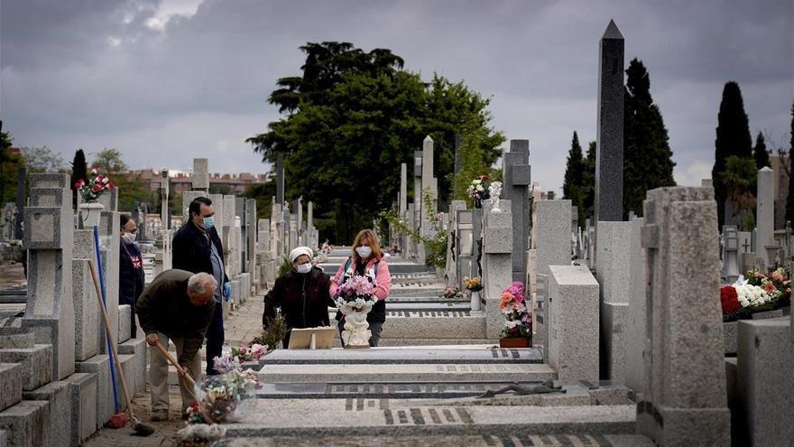Drones y 250 policías municipales controlarán el acceso a los cementerios de Madrid