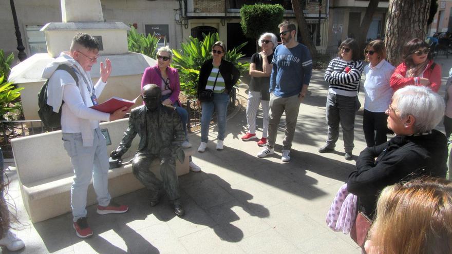 El poeta Estellés protagonitza la segona trobada de les rutes culturals de Burjassot