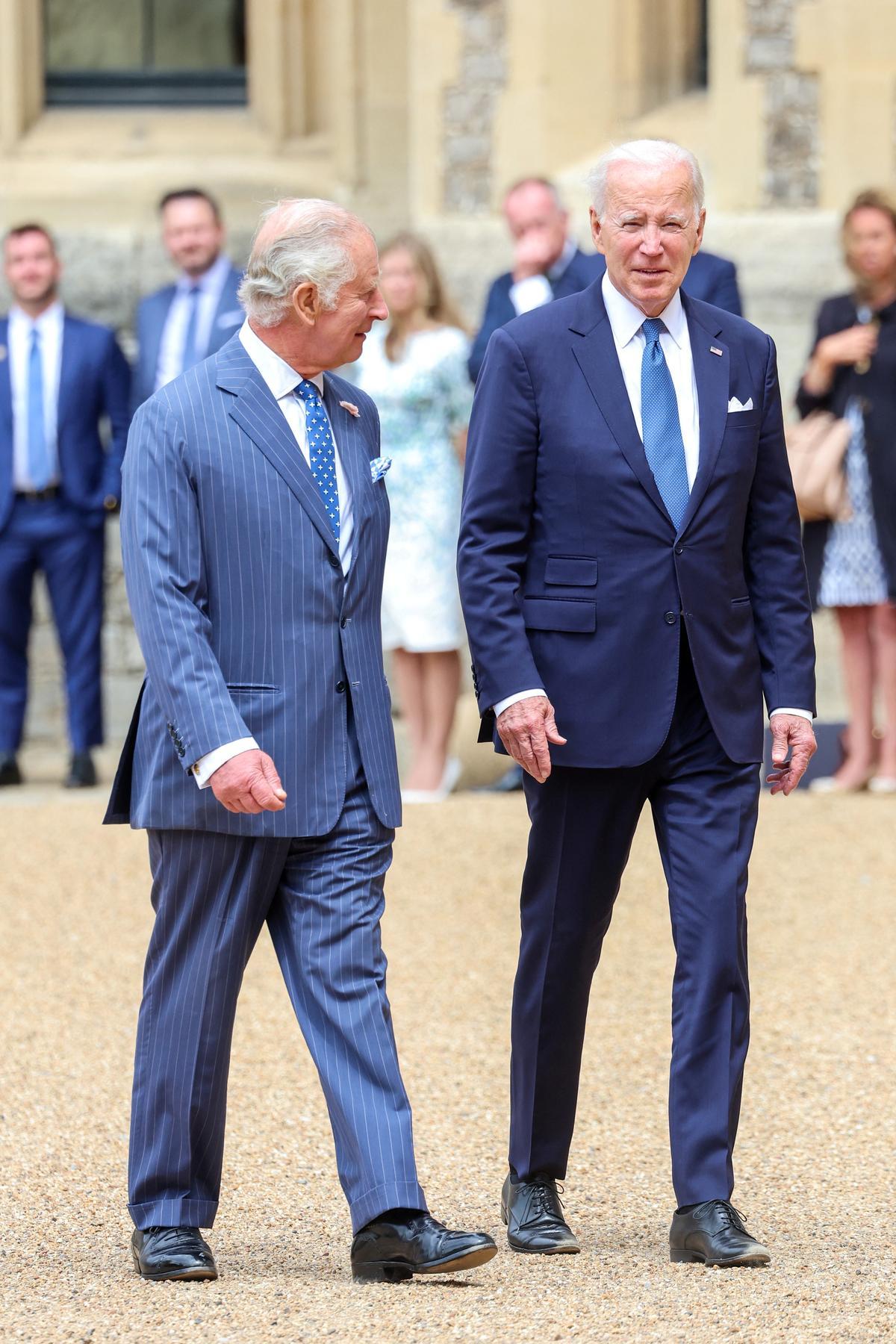 El presidente de los Estados Unidos, Joe Biden, es recibido por el rey Carlos III de Gran Bretaña