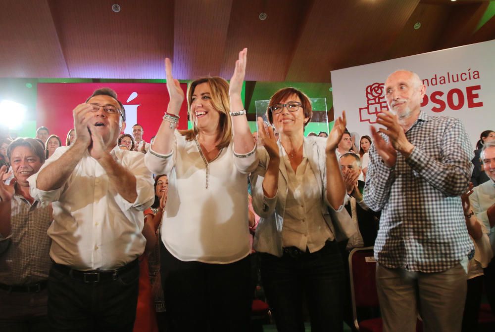 La presidenta de la Junta defiende a Pedro Sánchez en Málaga capital tras un encuentro en Antequera por la mañana.