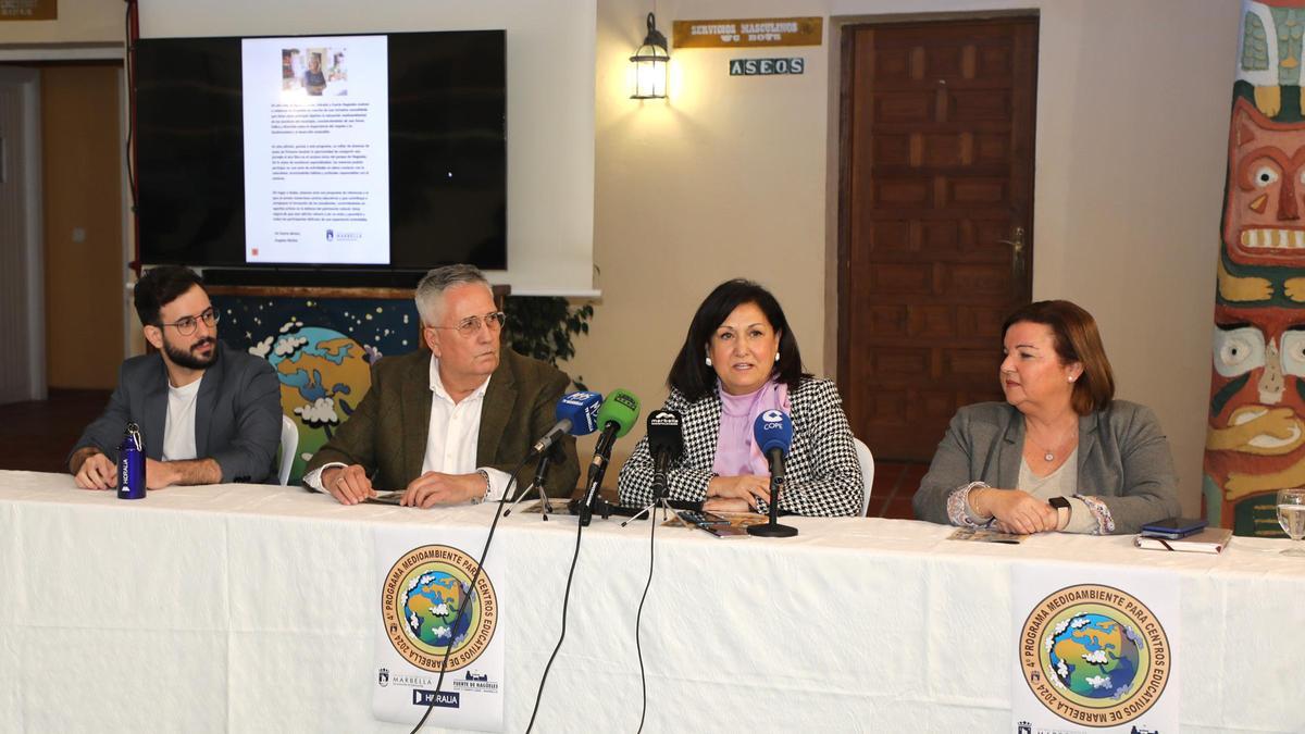 Organizadores, en la presentación del curso.