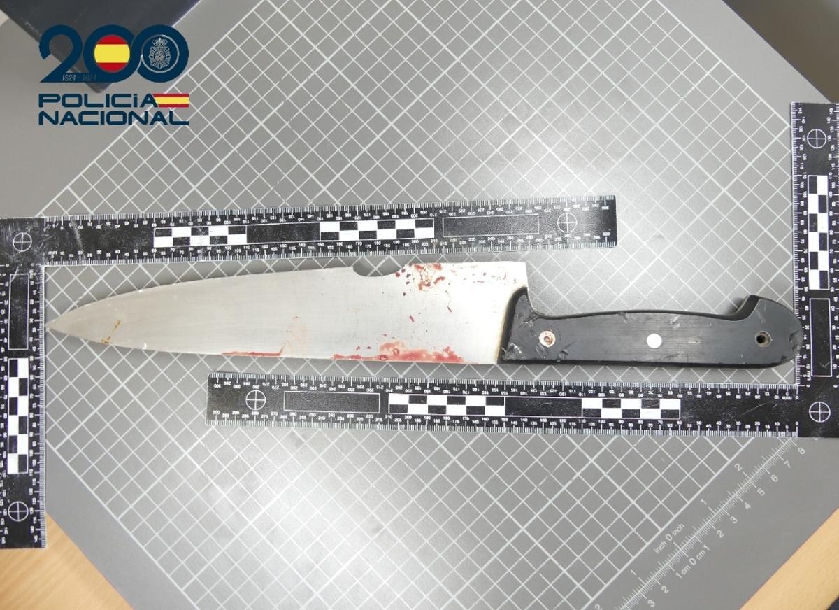 Cuchillo empleado en el apuñalamiento de un joven en el cuello en Manacor.