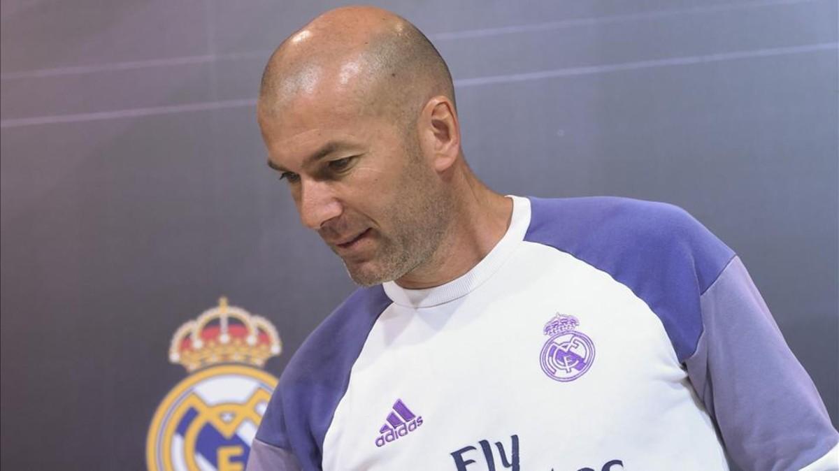 Zidane, como era previsible, optó por un prudente discurso