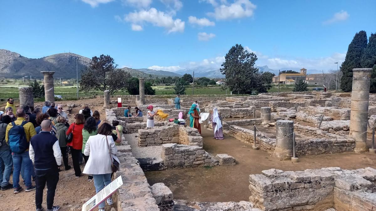 Imagen de la zona arqueológica de Pollentia, en la que el Ayuntamiento quiere comprar algunos solares con el remanente.