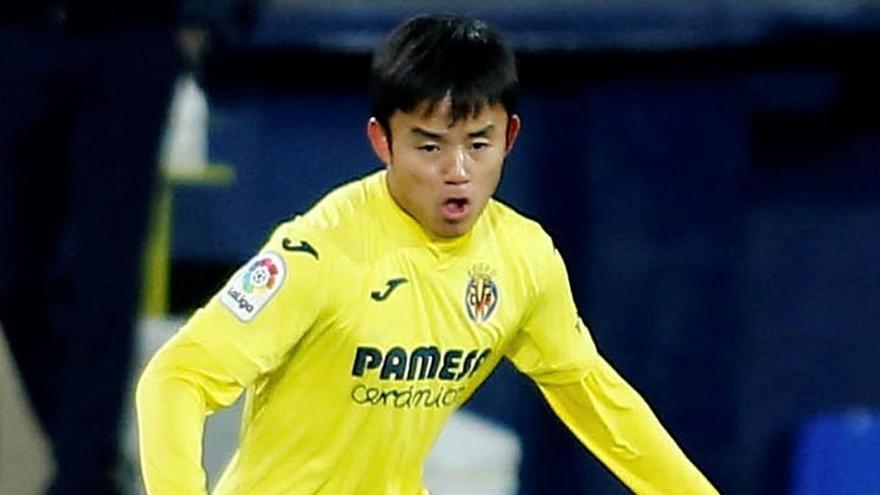 Takefusa Kubo, en un  partido con el Villarreal.