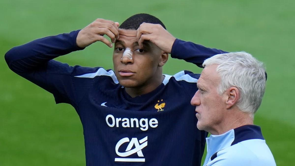Deschamps: "Mbappé tuvo una pequeña molestia, pero no es un impedimento para estar en la selección"