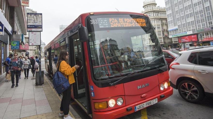 El Concello podrá bajar diez céntimos las tarifas del bus urbano sin la autorización de la Xunta