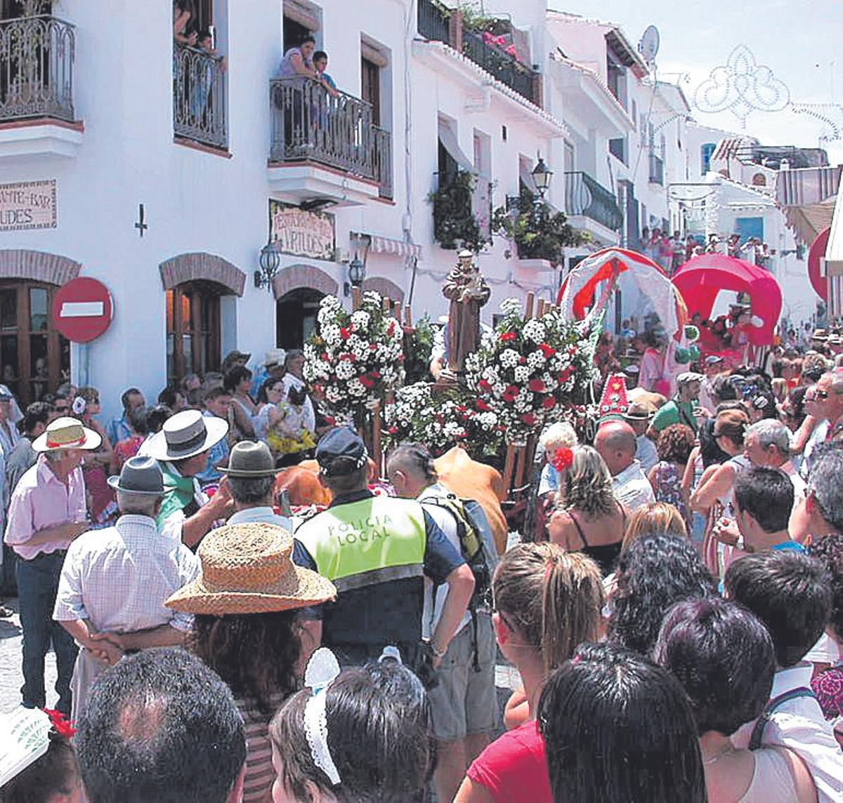 San Antonio, también en junio, durante la romería que se celebra en el término de Frigiliana.