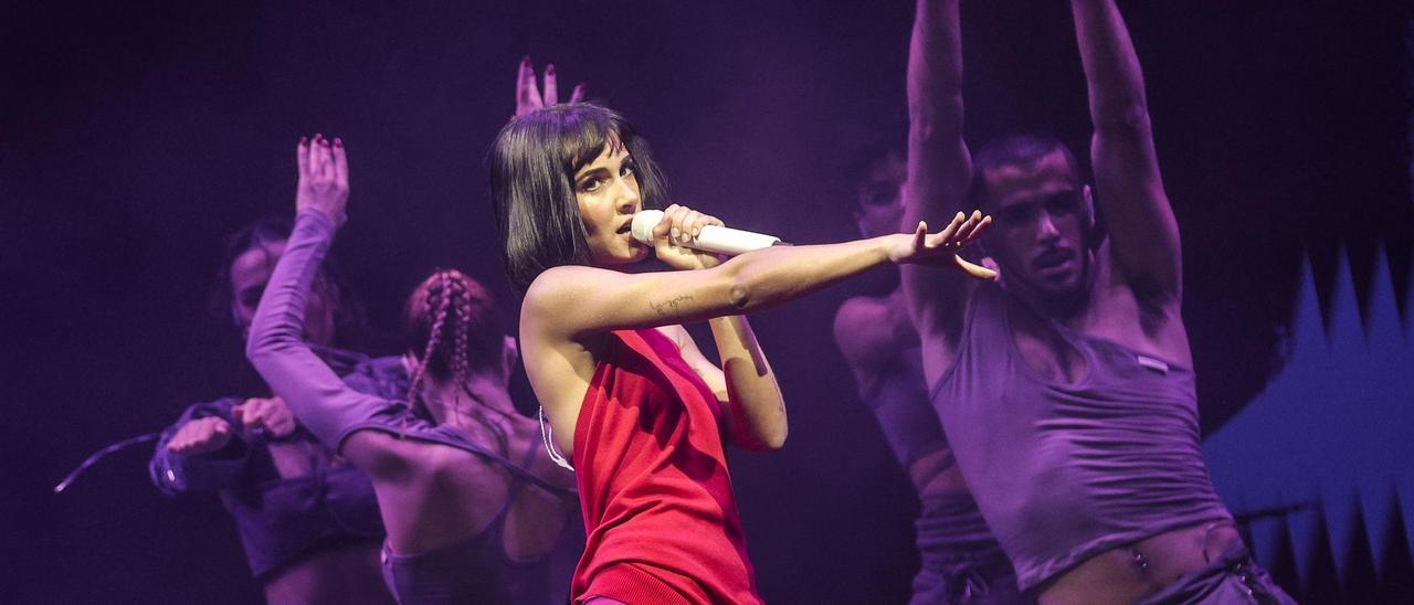 Aitana en un concierto de la gira de su nuevo disco, &quot;Alpha&quot;