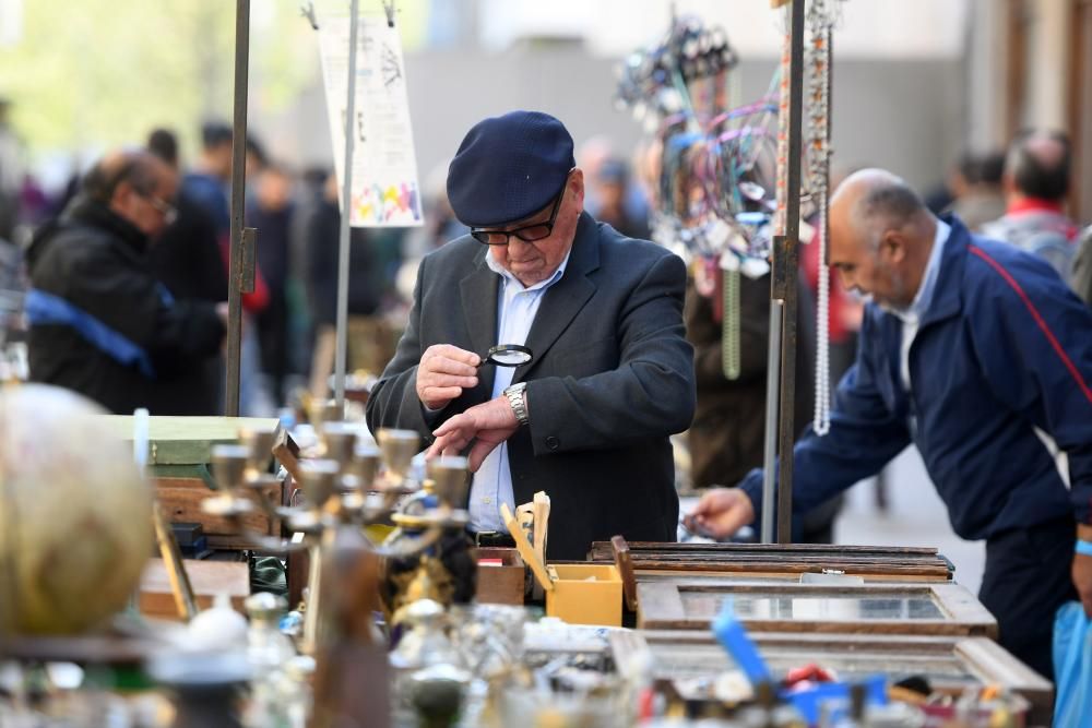 Feria de antigüedades en Pontevedra | Lo antiguo nunca pasa de moda