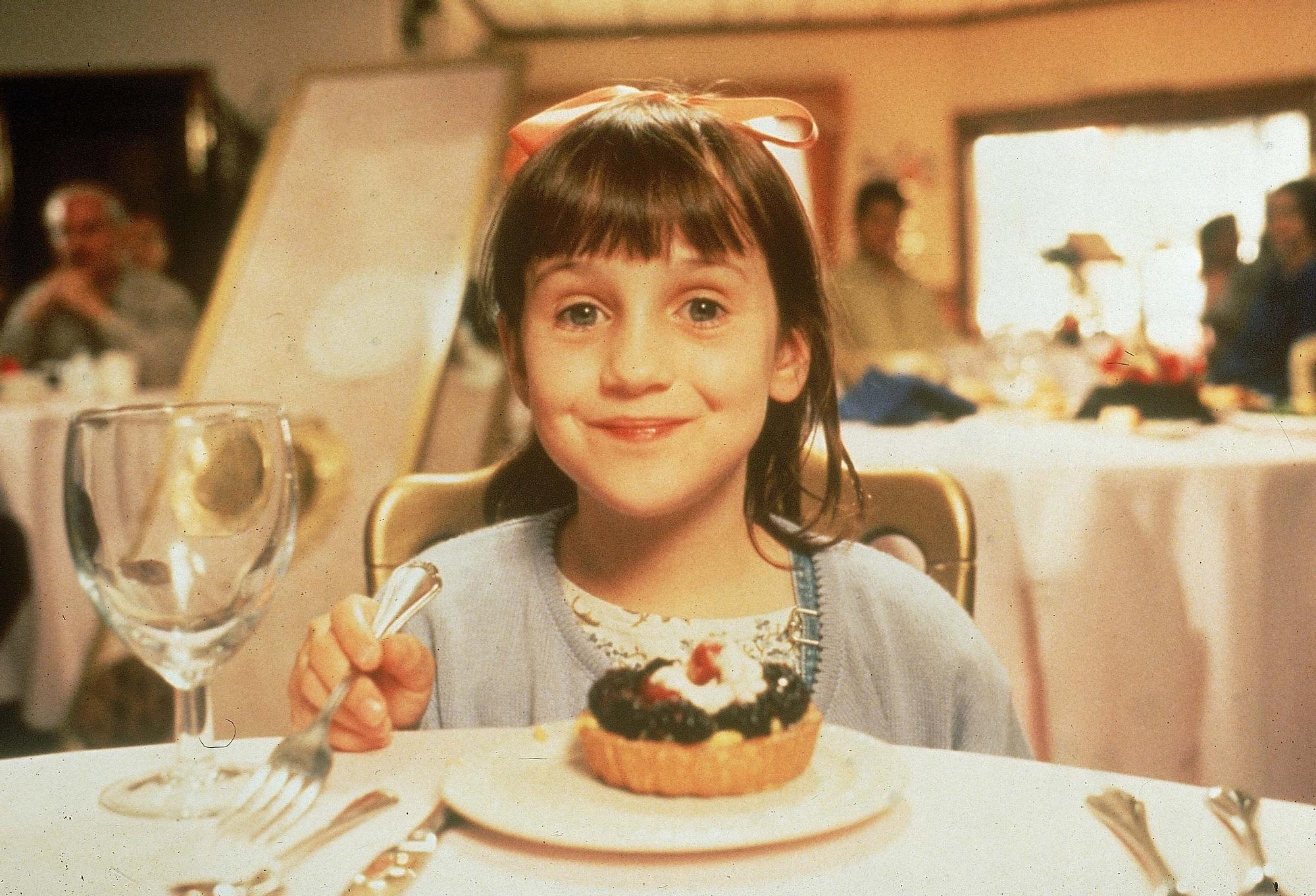 Mara Wilson en la versión cinematográfica de 'Matilda', basada en la novela de Roal Dahl.