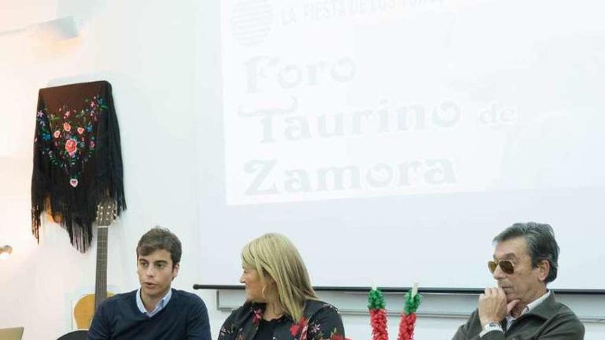 Alejandro Marcos, Ana Pedrero y Juan José García.