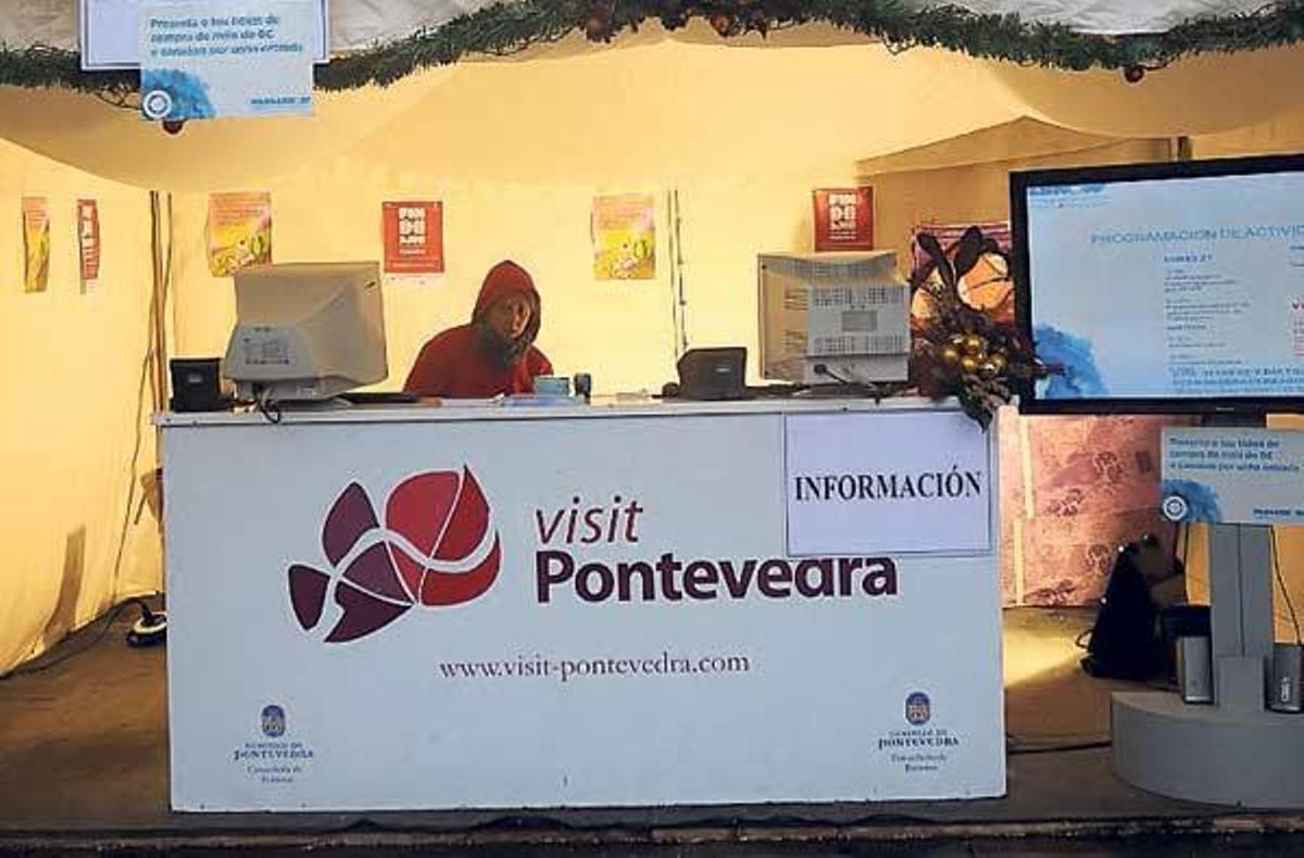 El robo obligó a reponer todos los equipos informáticos. // Rafa Vázquez