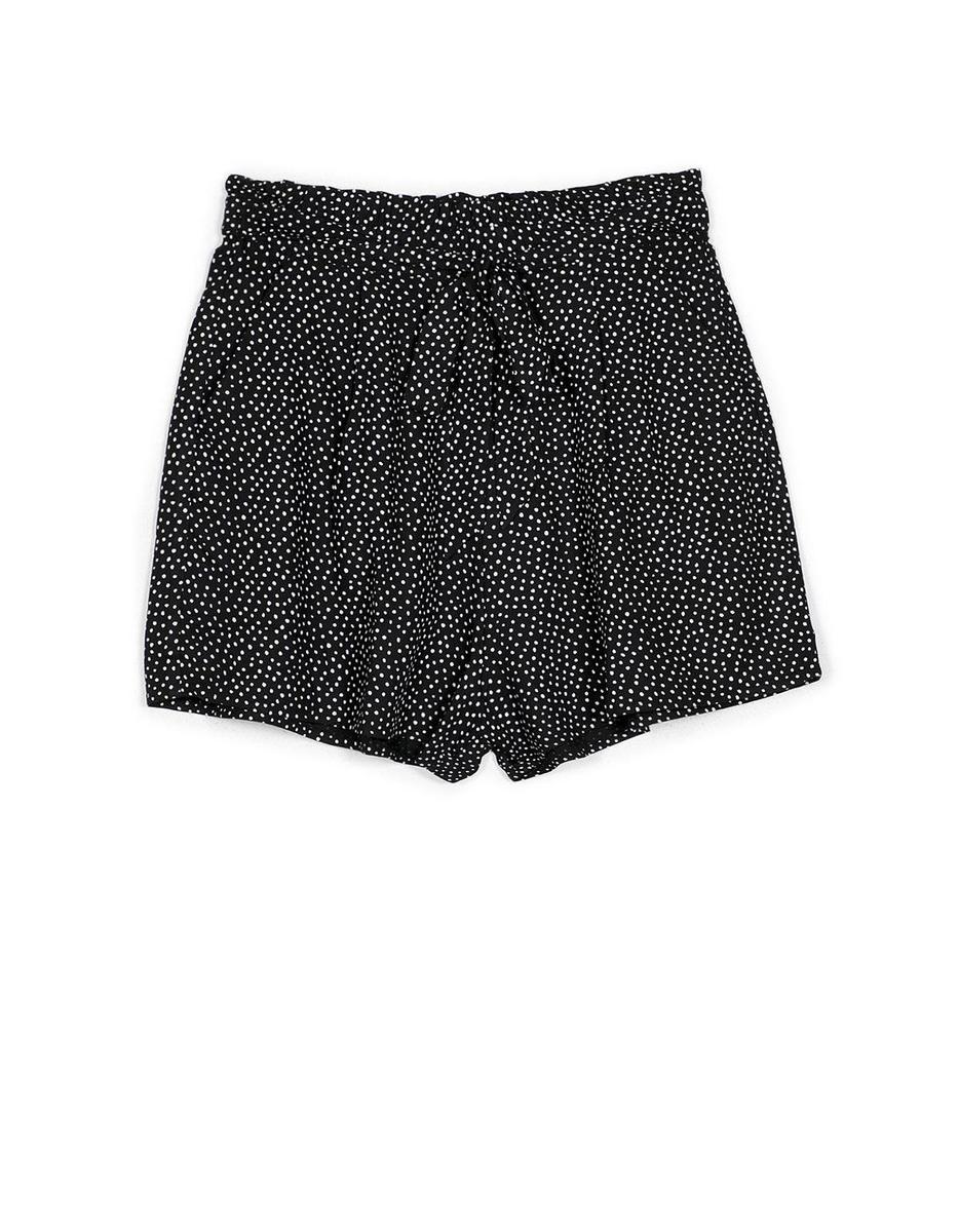 Larga vida al short (más allá del denim): Short fluido estampado, de Stradivarius (9,95 euros).