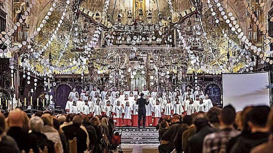 La Catedral fue escenario ayer del Concert de Nadal.