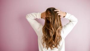 Biotina, la vitamina que necesitas para fortalecer el cabello