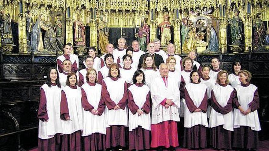 La Schola Cantorum de la Catedral.