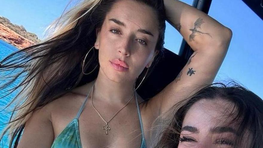 Lola Índigo denuncia &quot;acoso y violencia&quot; durante sus vacaciones en Ibiza