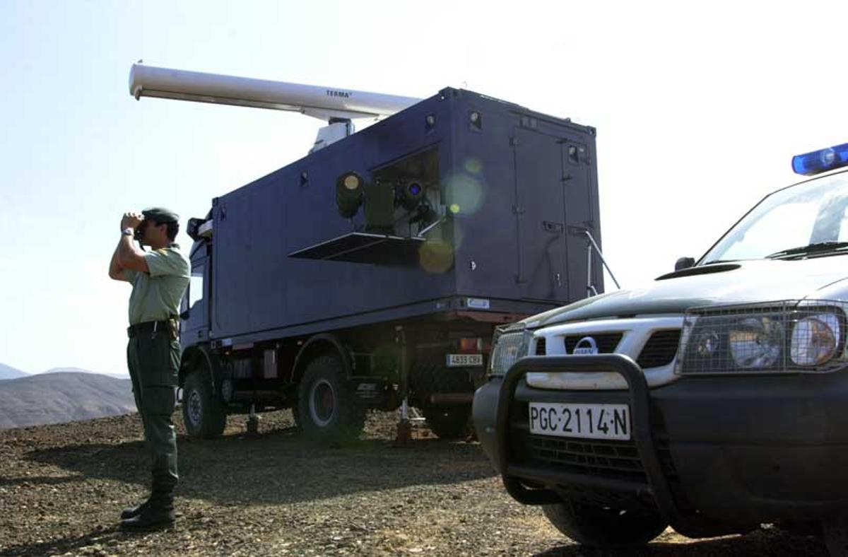 Una unidad móvil de radar SIVE de la Guardia Civil.