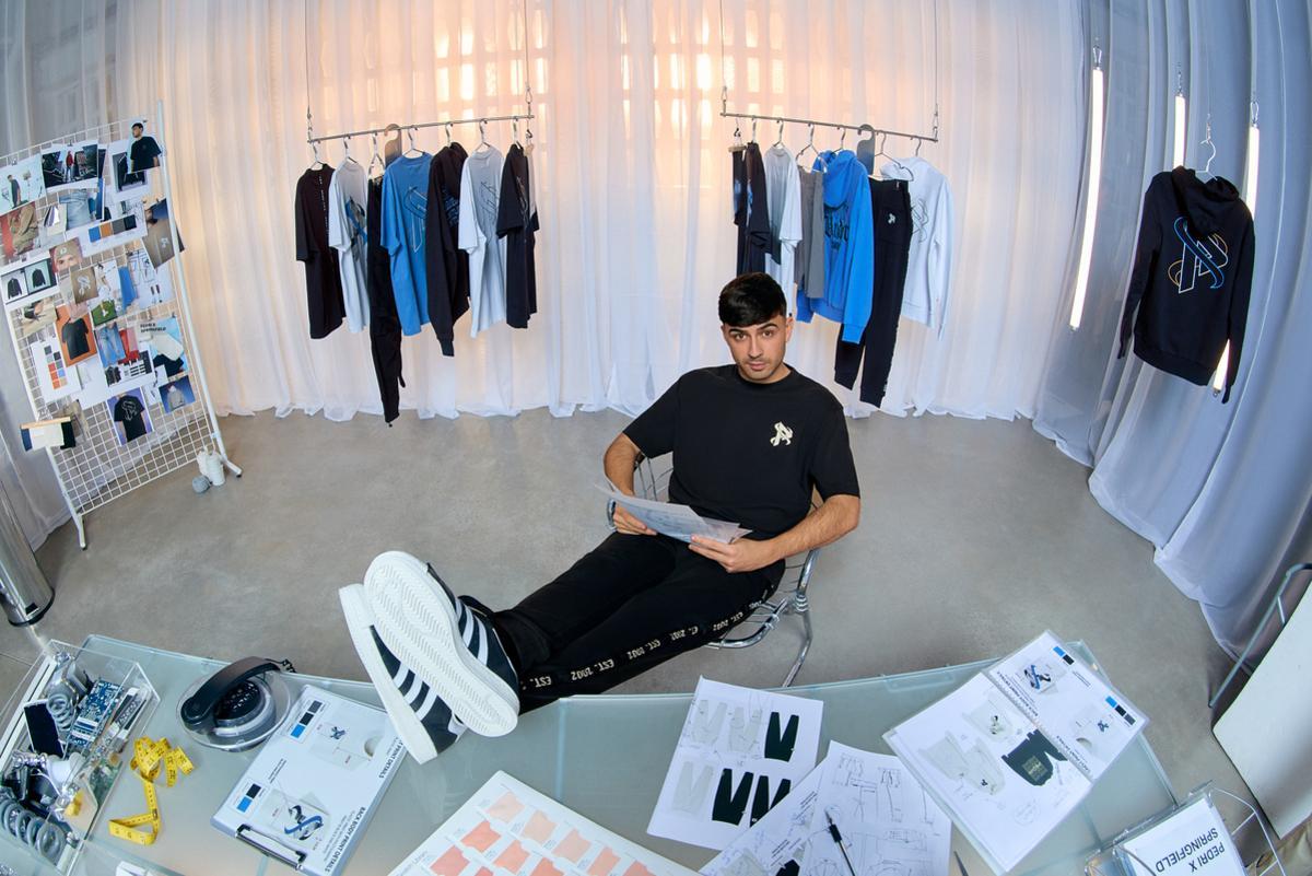 Pedri da la bienvenida a la primavera con una nueva colección en Springfield