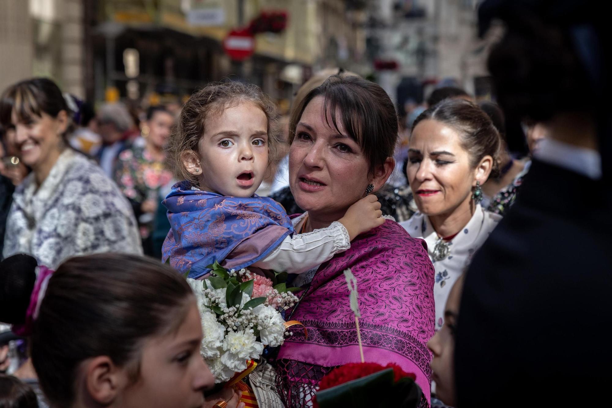 En imágenes | Zaragoza vive su día grande con la Ofrenda de Flores a la Virgen del Pilar