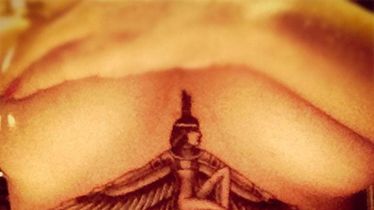 Rihanna tatuaje