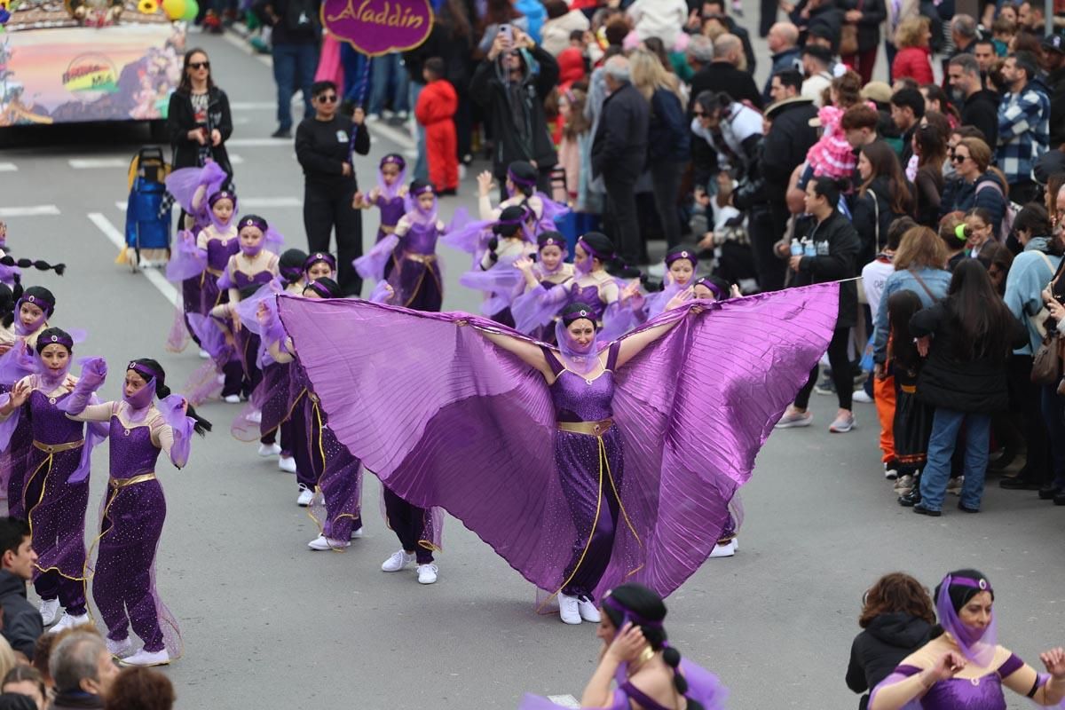 Búscate en las imágenes de la rúa de Carnaval de Ibiza
