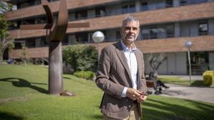 Santi Vila: «Companys de Junts que m’havien considerat un botifler m’han trucat per dir-me que van ser injustos» Santi Vila: «Companys de Junts que m’havien considerat un botifler m’han trucat per dir-me que van ser injustos»