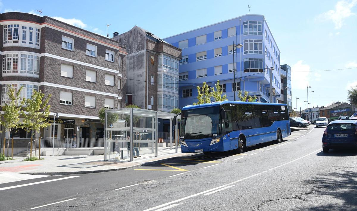 Imagen de archivo de un autobús en Cambre