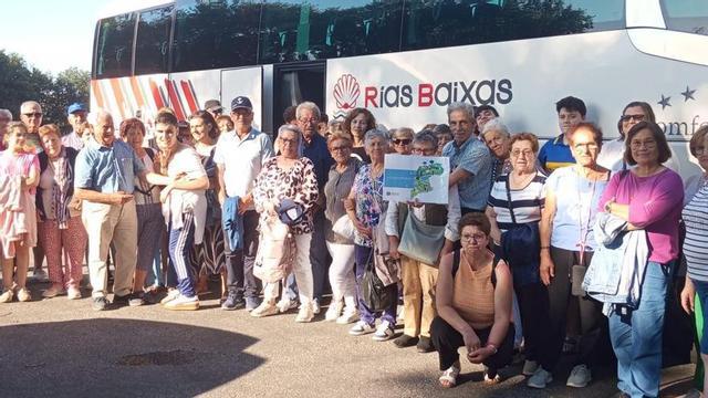 Excursión de los vecinos de Catasós a Tambo, Combarro y Poio |