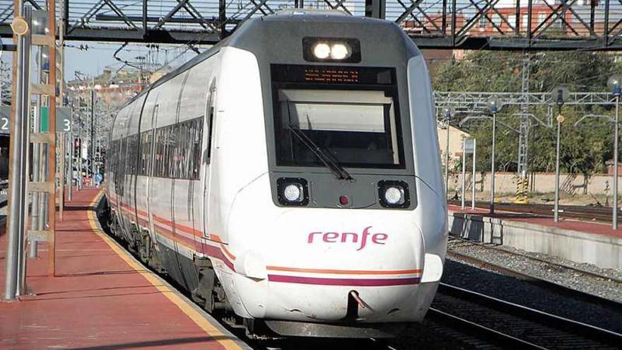Retraso de 40 minutos en el tren Sevilla-Cáceres-Madrid