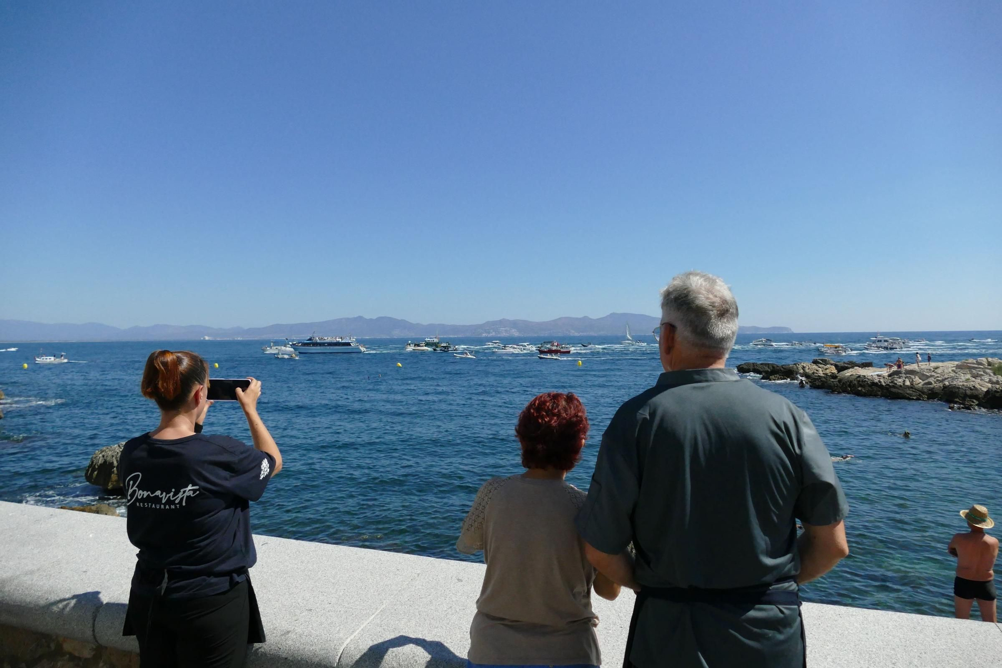 L'Escala commemora la Festa del Carme amb un sentit homenatge a les persones grans i a les seves arrels marineres