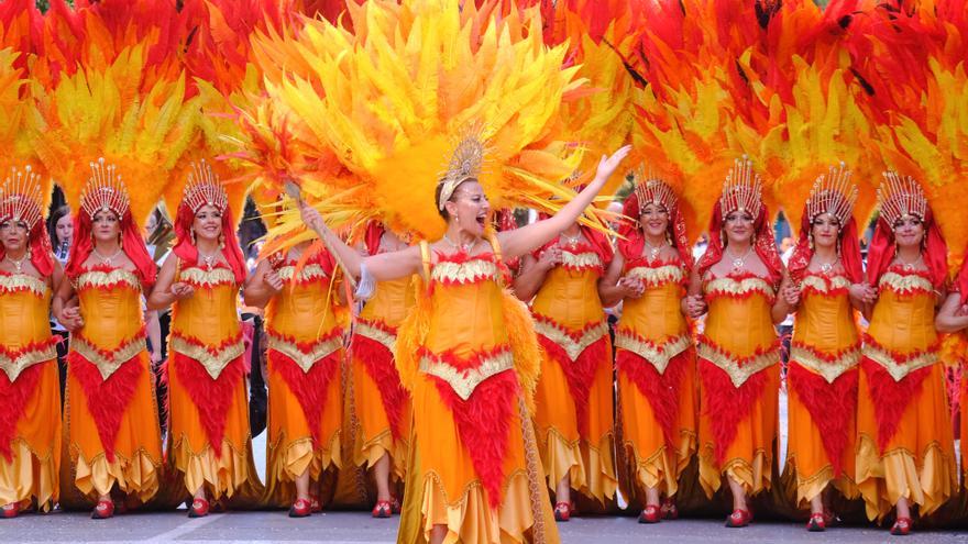 Villena vive su Entrada como las primeras fiestas de la infancia