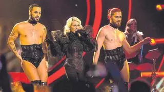 Serio percance con el vestuario de Nebulossa en Eurovisión: problema de pantalón | Vídeo
