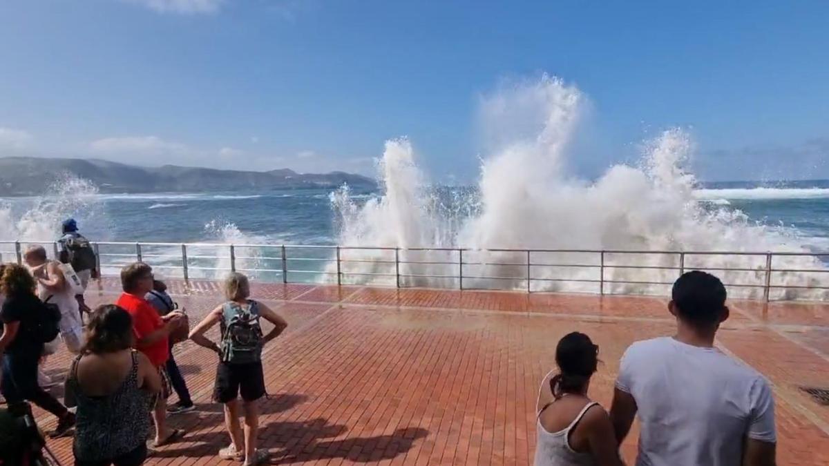 Oleaje en Las Canteras (07/11/22)