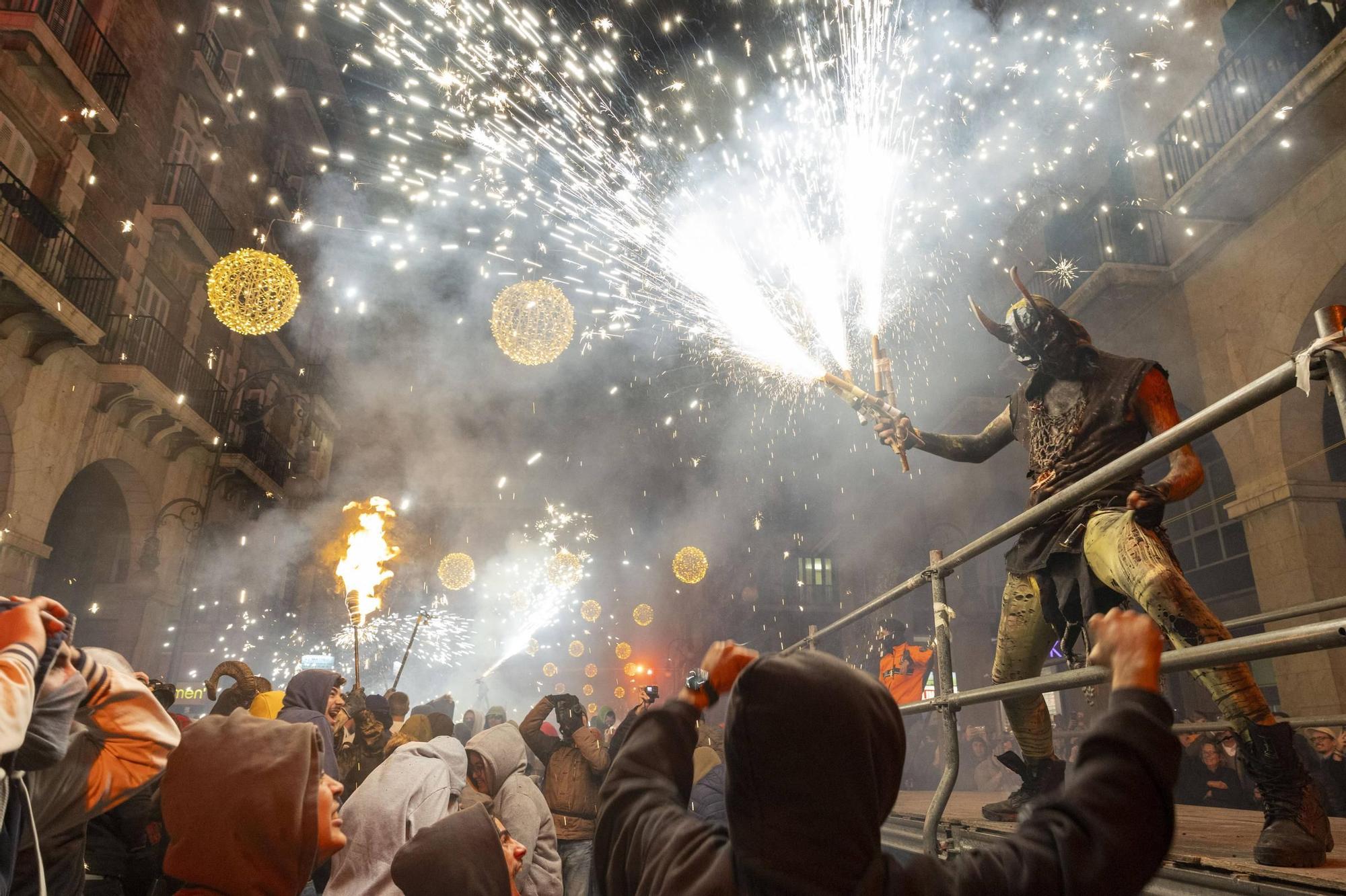 Höllenspektakel zum Abschluss des Stadtfestes von Palma auf Mallorca