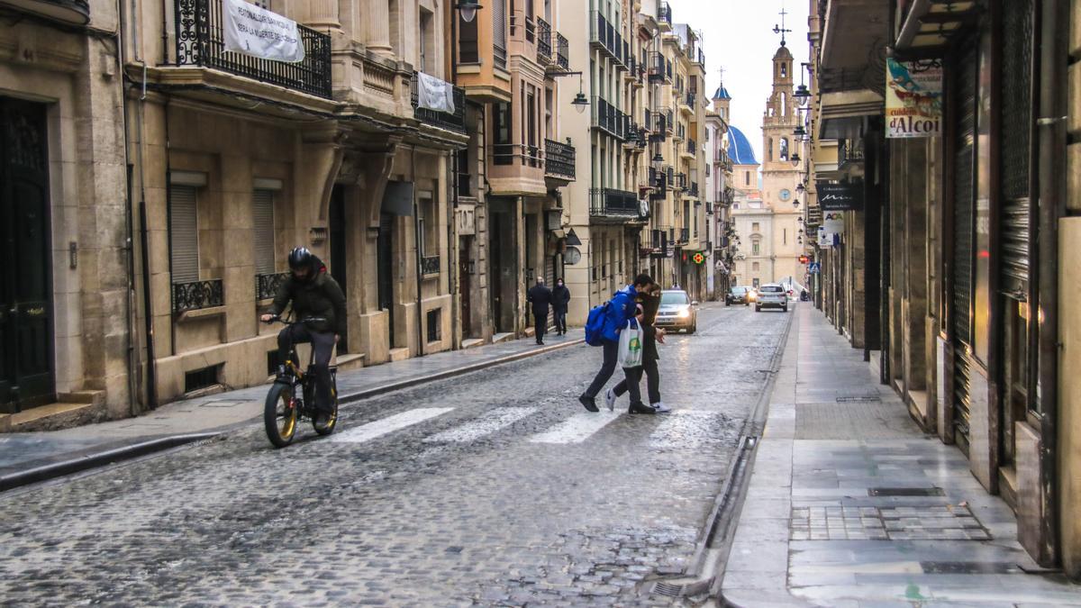 La calle San Nicolás, en pleno centro de Alcoy.