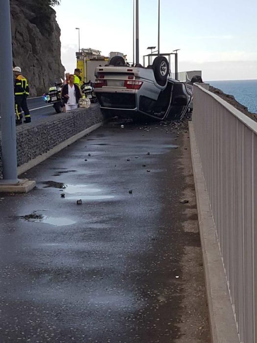 Aparatoso accidente entre Patalavaca y Arguineguín