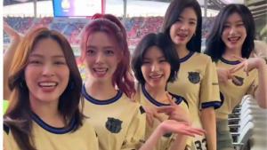 IZTY aparecen con las camisetas del Barça