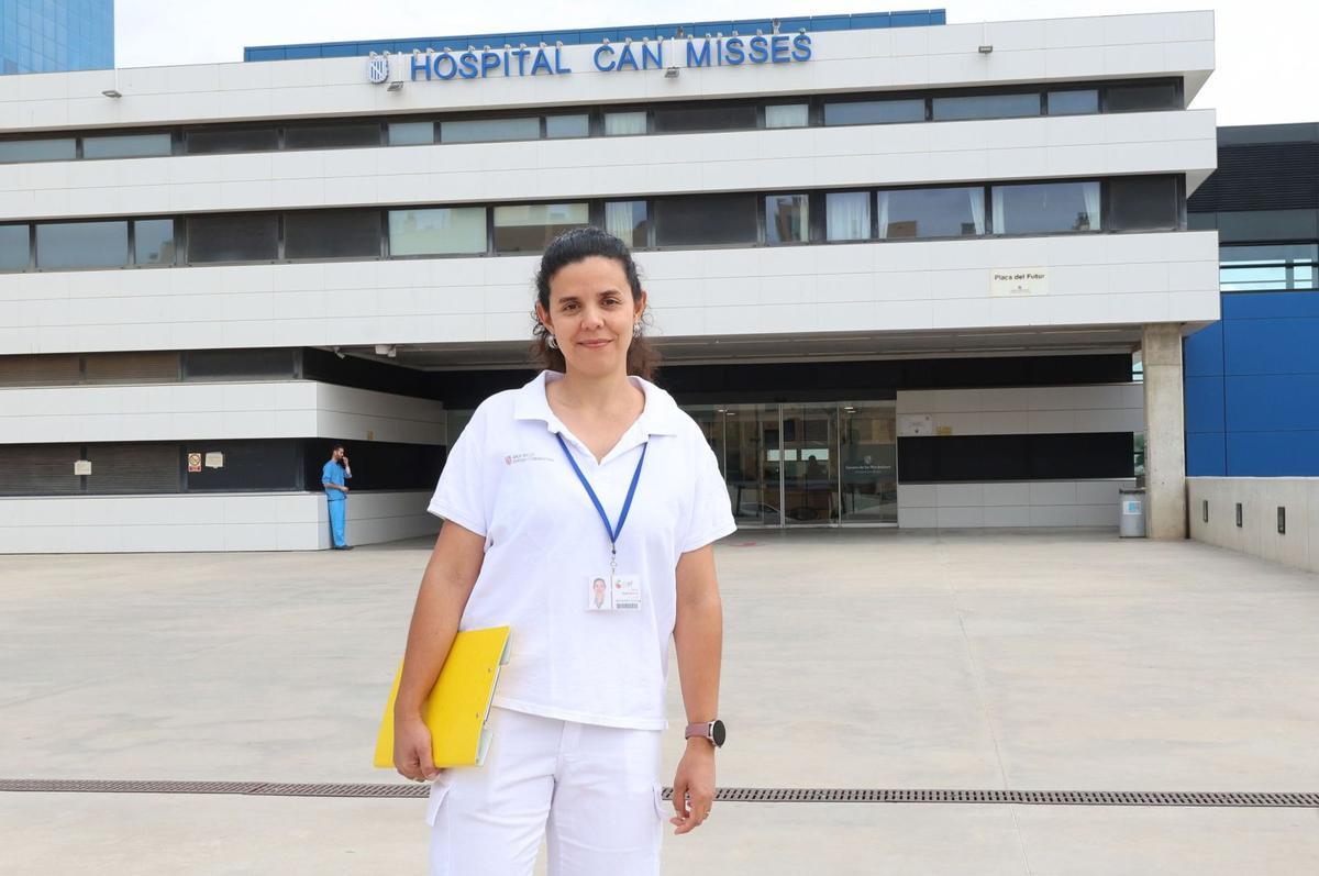 Paula Martínez, doctora en la Unidad de Hospitalización a Domicilio: «En una casa siempre hay una lámpara o un clavo para colocar un gotero»